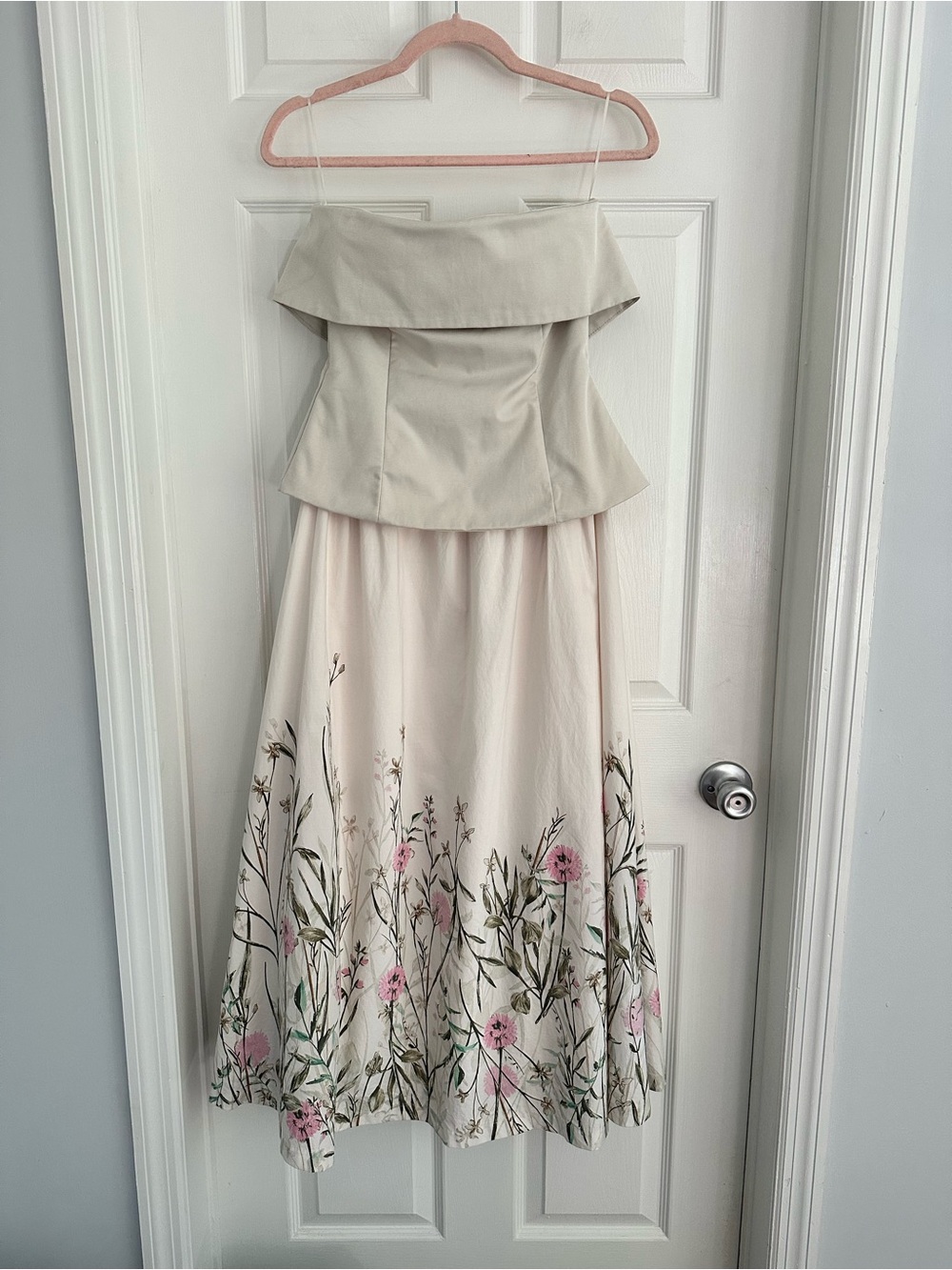 En Saison by Anthropologie Cream Satin Strapless Floral Print Tea Length Midi